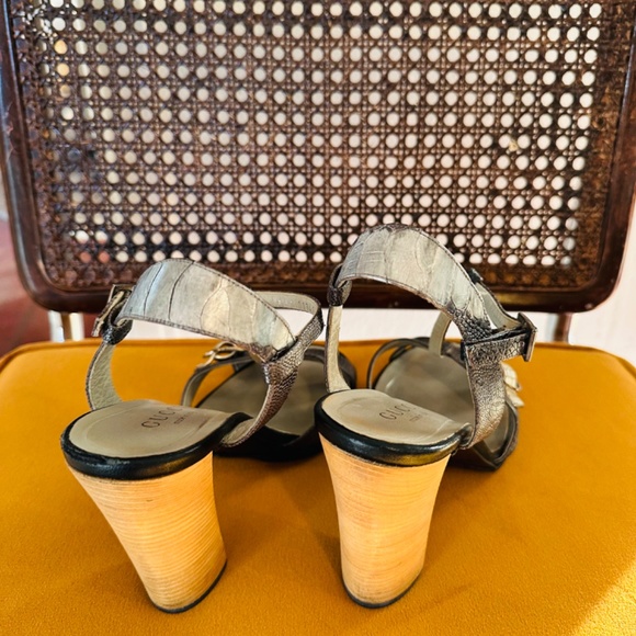 Vintage Gucci crocodile heels - Picture 3 of 8